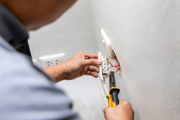 Best Commercial Electrician Services  in Harrington, DE